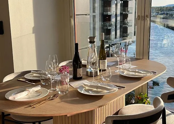 דירה Spacious With Sea-view And Sunset אוסלו